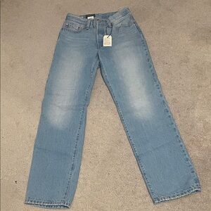 NWT Women’s Levi’s Mid rise straight leg jeans size 26x32